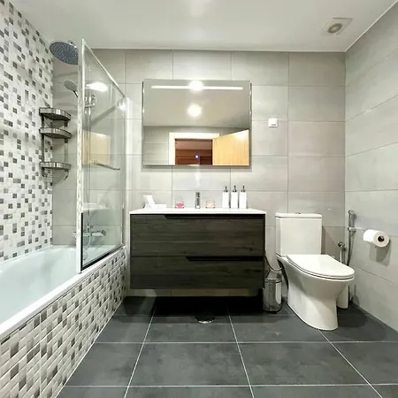 High-end 2br In Sol *